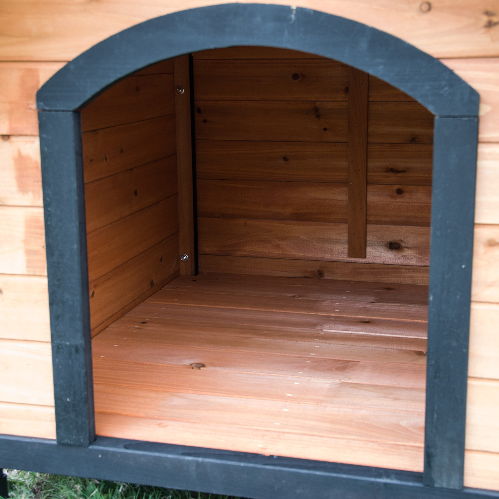 Medium Size Wooden Dog Kennel Paw Mate